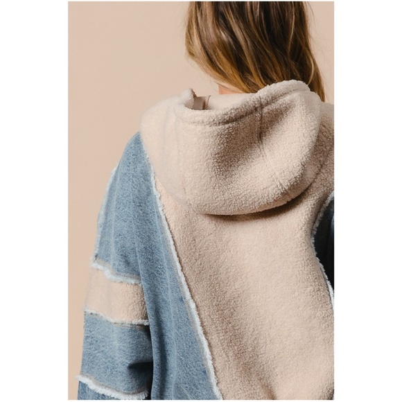 Bibi Washed Denim Sherpa Frayed Detail Pockets Oversized Denim Hoodie Jacket - Picture 2 of 6